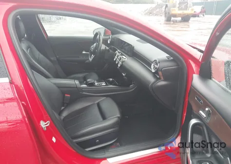 2019 Mercedes-Benz A 220 4Matic из США, поврежденный, VIN WDD3G4FB2KW013301